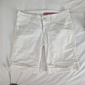 White Y2K jorts size:6
